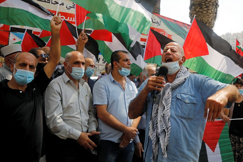 Palestinians protest against normalizing ties with Israel as Arab foreign ministers meet