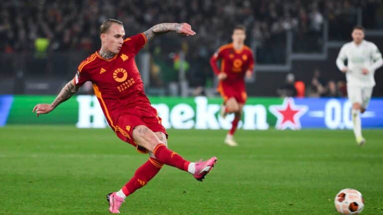 Roma continue talks with AEK Athens for the sale of Rick Karsdorp