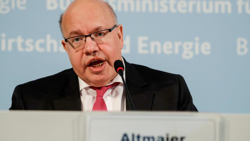 Peter Altmaier (CDU), Bundeswirtschaftsminister, hält eine Pressekonferenz über wirtschaftliche Maßnahmen gegen die Auswirkungen des Coronavirus ab.