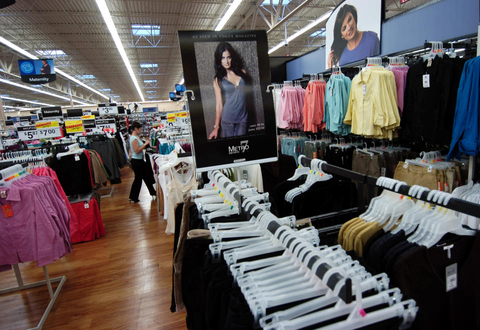 La ropa usada parece ser, por las cifras que se manejan, un negocio demasiado suculento para que un gigante como Walmart se quede al margen. (AP Photo/April L. Brown)