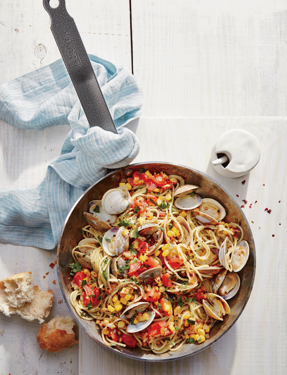 Spaghetti and Clams with Extras