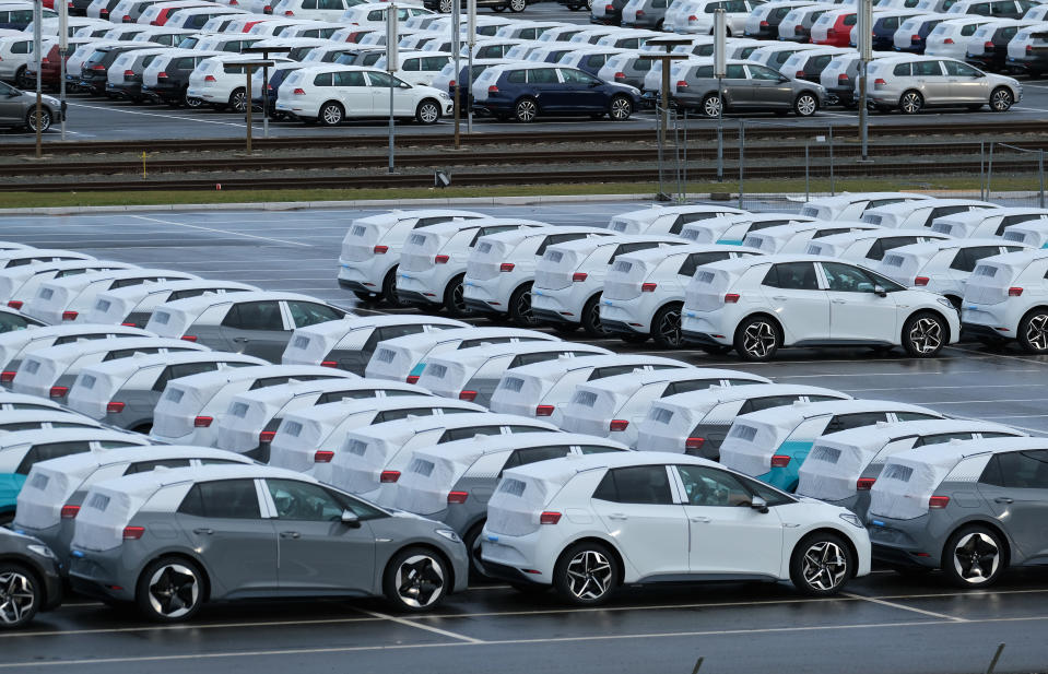 ZWICKAU, GERMANY - FEBRUARY 25: Newly-built ID.3 electric cars stand parked at the Volkswagen factory on February 25, 2020 in Zwickau, Germany. Volkswagen is gradually revving up ID.3 production at the Zwickau plant from a current 110 per day to an eventual 1,500. The Zwickau plant is the first of its many factories that Volkswagen is retooling from producing combustion engine cars to only producing electric cars. Sales of the ID.3 will begin this summer.    (Photo by Sean Gallup/Getty Images)
