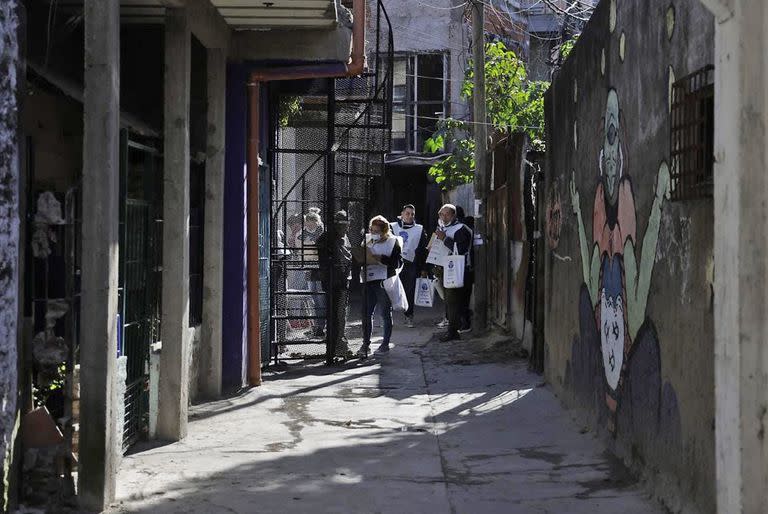 Uno de los pasillos de la villa 21-24 de Barracas