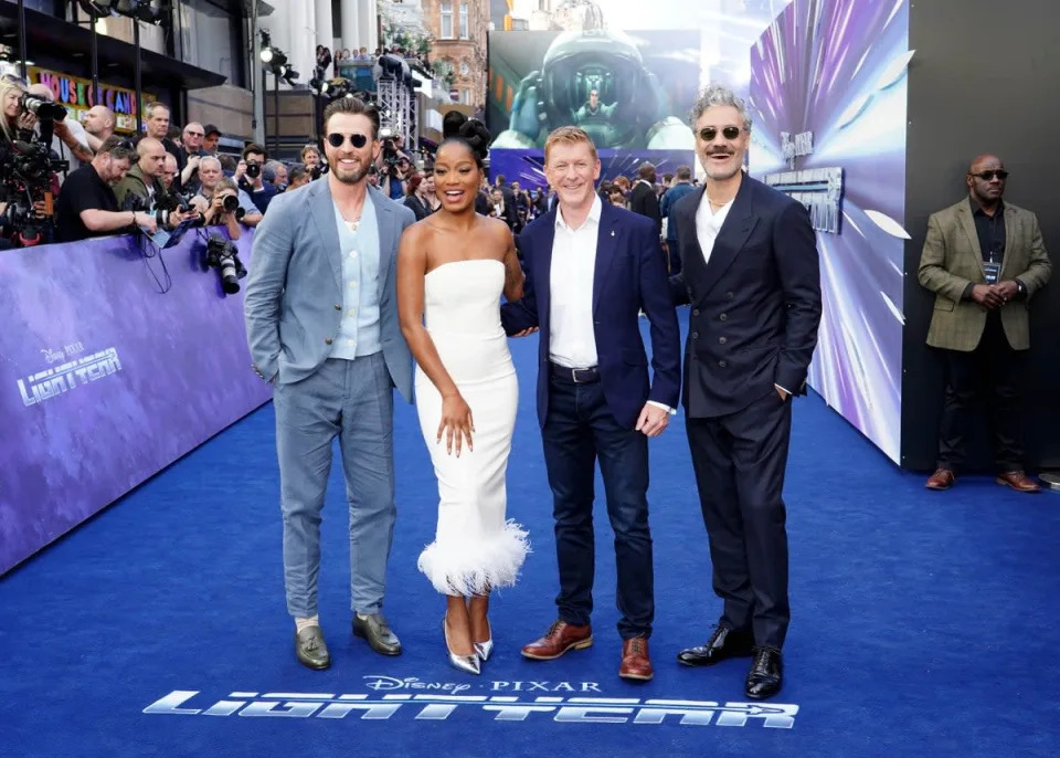 Chris Evans, Keke Palmer, Tim Peake y Taika Waititi en la premier de ‘Lightyear’ en el Reino Unido (Ian West/PA/PA Wire)