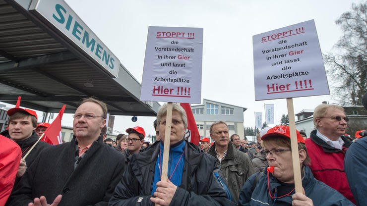 Siemens machte 2016 mit einem Stellenabbau Schlagzeilen. Doch sieht man genauer hin, zeigt sich: Die Zahl der Mitarbeiter steigt weltweit – und auch in Deutschland wurden neue Jobs geschaffen.