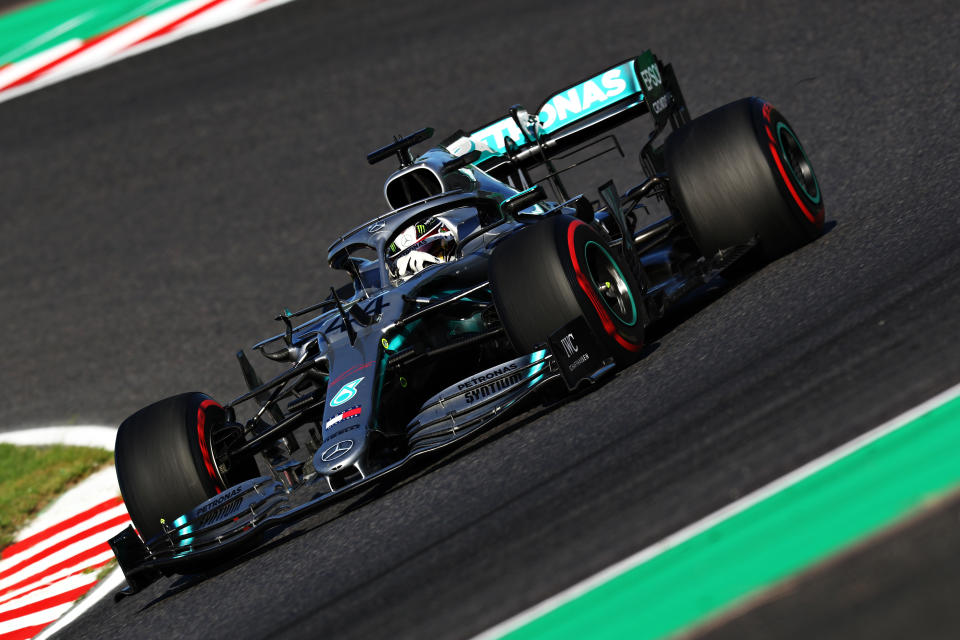 SUZUKA, JAPAN - OCTOBER 13: Lewis Hamilton of Great Britain driving the (44) Mercedes AMG Petronas F1 Team Mercedes W10 on track during the F1 Grand Prix of Japan at Suzuka Circuit on October 13, 2019 in Suzuka, Japan. (Photo by Mark Thompson/Getty Images)