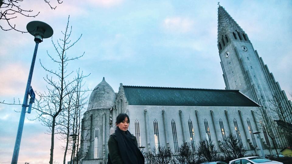 哈爾格林姆教堂（Hallgrímskirkja）的側面。