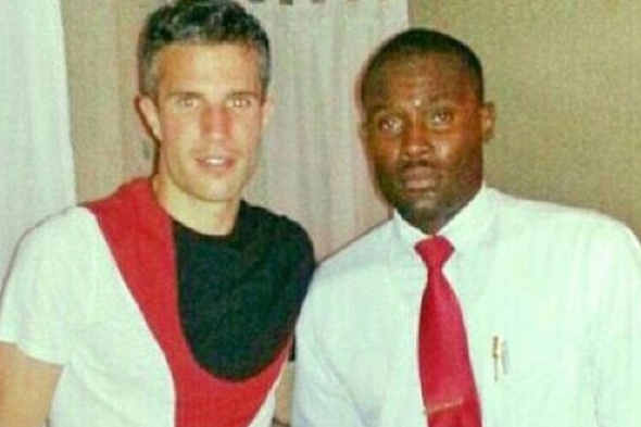 Waiter suspended over selfie with Robin van Persie in Barbados