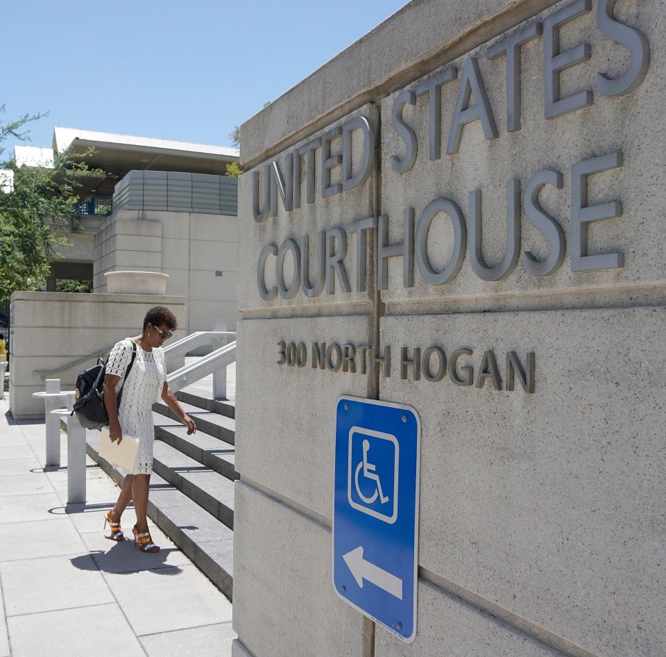 Entrance to Jacksonville's federal courthouse.