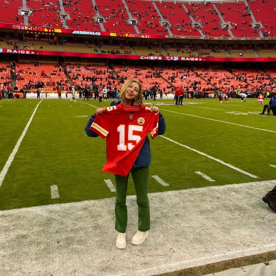 <p>A lifelong fan of the Kansas City Chiefs, <em>SNL </em>star Heidi Gardner wrote an <a href="https://www.instagram.com/p/B8Cyl4zH-_z" rel="nofollow noopener" target="_blank" data-ylk="slk:open letter to the team on Instagram;elm:context_link;itc:0;sec:content-canvas" class="link ">open letter to the team on Instagram</a> when they made it to the Super Bowl. </p> <p>"Dear Chiefs. I can't believe you're in the Super Bowl! I've waited for this day to come for my whole life. You've brought me so much joy. It's been so fun to watch you play every Sunday," she wrote in part.</p> <p>"Watching you has brought me closer to my family and friends. You've given me so many smiles. So much adrenaline and excitement. You make me scream stuff I didn't know I had inside. But my favorite thing to yell at the tv when you play, no matter what the score is is, "I love you Chiefs!" And it's true," she dotted. </p>