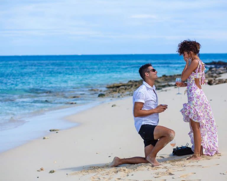 sarah hyland engaged