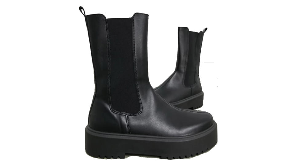 ASOS DESIGN Alana chunky chelsea boots in black