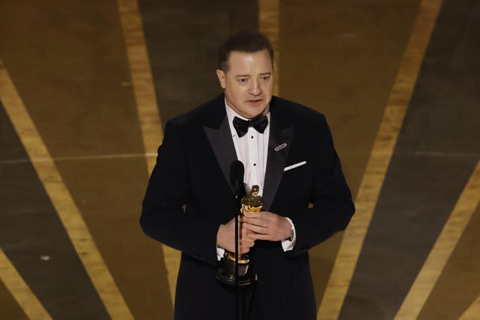 Brendan Fraser recoge el Oscar