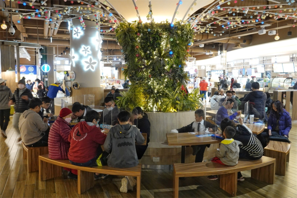 餐廳內用有多可怕？醫曝降低病毒停留率，用餐前落實2個動作最有效。示意圖。(資料照/黃子明攝)