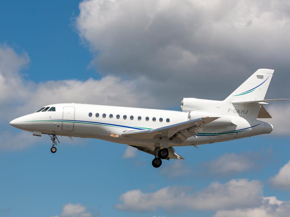 Dassault Falcon 900