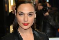 "Wonder Woman" Gal Gadot wird teilweise Gell Gahdotie ausgesprochen oder Gell Gehdoh. Die israelische Schauspielerin selbst spricht ihren Namen folgendermaßen aus: "Gell Geddott." (Bild: Anthony Harvey/Getty Images)