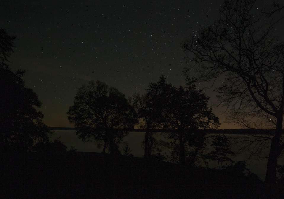 <p>Crossing the Tennessee River, Colbert County, Alabama. (Photograph by Jeanine Michna-Bales) </p>