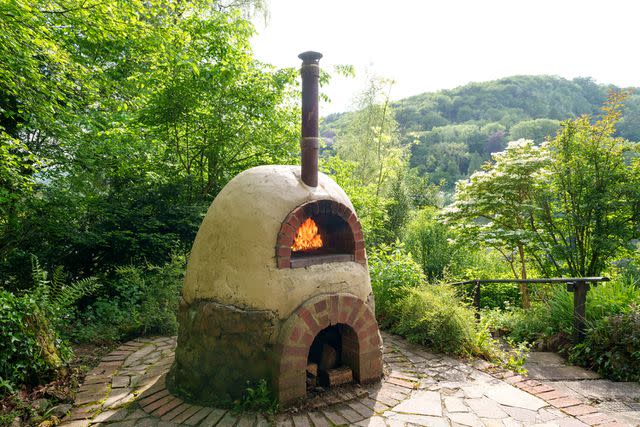<p>Walter Dirks/Knight Frank</p> The pizza oven.