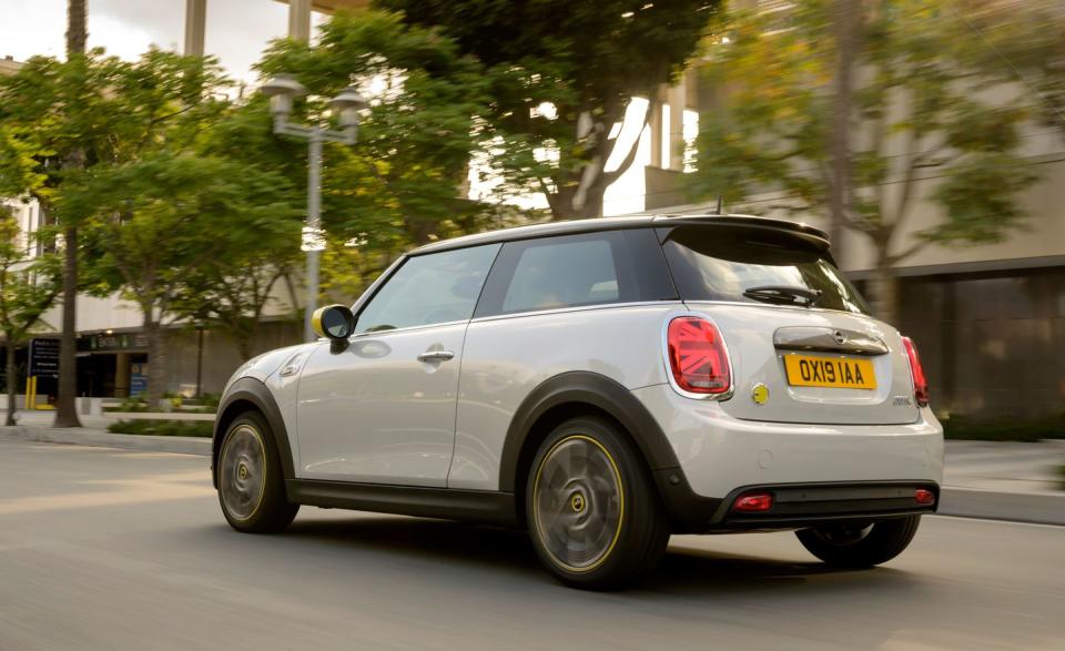 View Photos of the New 2020 Mini Cooper SE