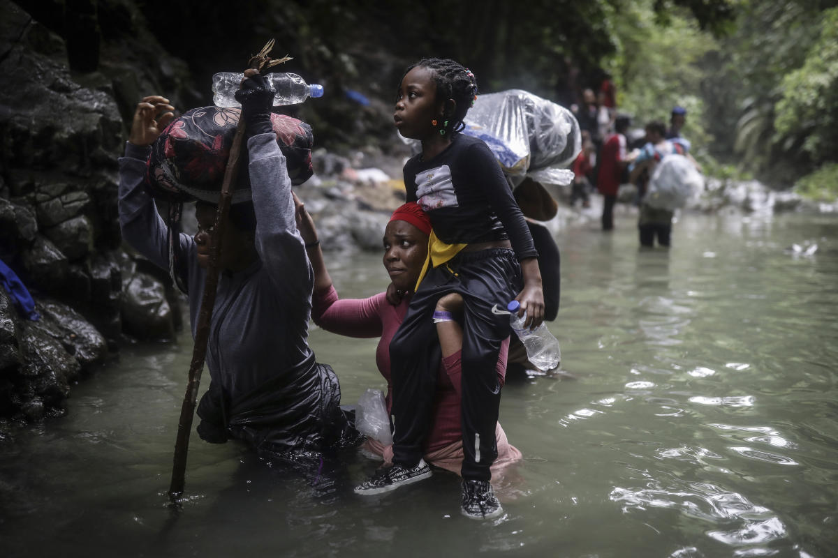 Джунглата между Колумбия и Панама се превръща в магистрала за мигранти от цял ​​свят