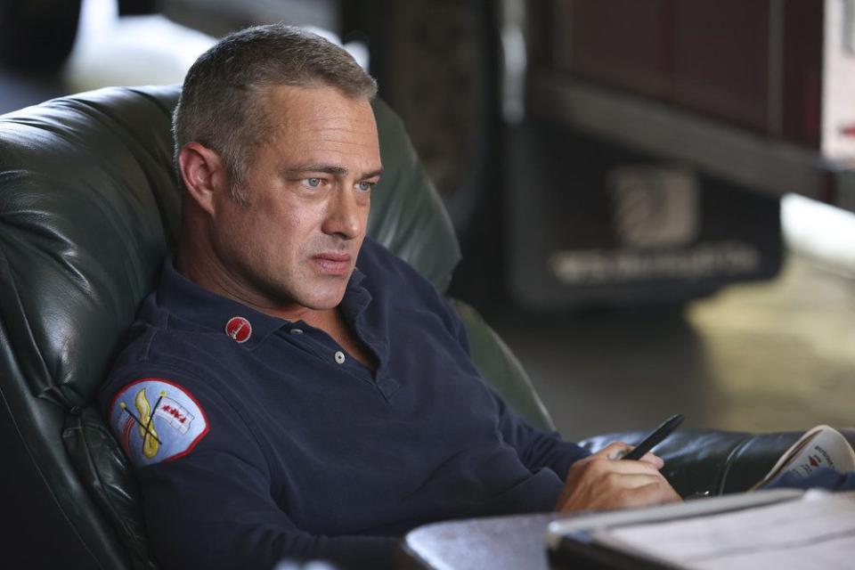 taylor kinney, chicago fire, season 11