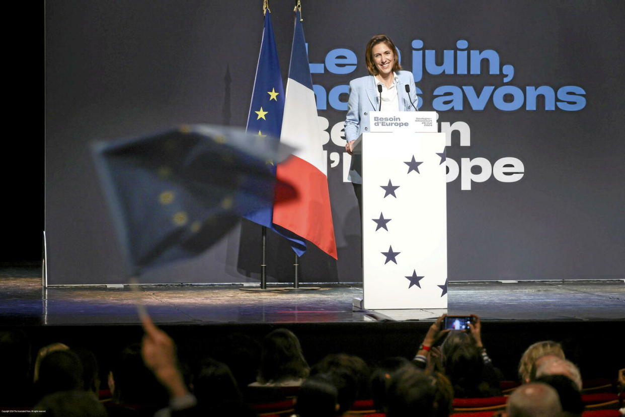 Valérie Hayer lors d'un meeting, le 28 mai, à Boulogne-Billancourt (Hauts-de-Seine).  - Credit:Thomas Padilla/AP/Sipa