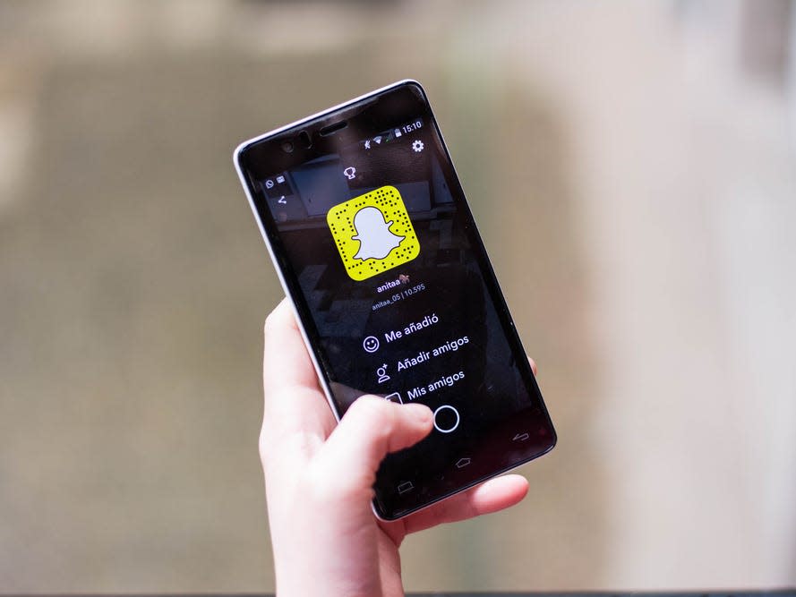 Snapchat app social media language change