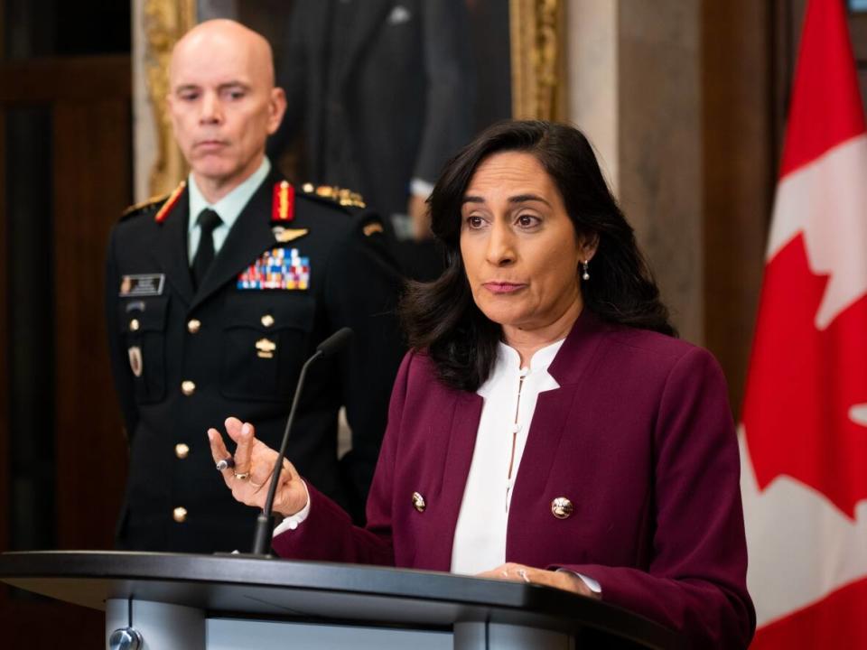 Minister of National Defence Anita Anand and Chief of the Defence Staff Gen., Wayne Eyre announce that Canada will provide Ukraine with four Leopard 2 main battle ranks and CAF trainers. (The Canadian Press/Spencer Colby - image credit)