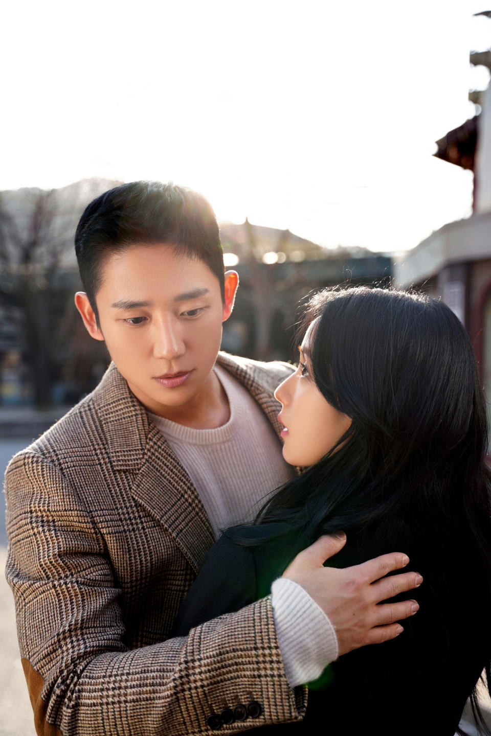 Jung Hae-in and Jisoo in Snowdrop, a Disney+ Original K-drama. (Photo: Disney+)