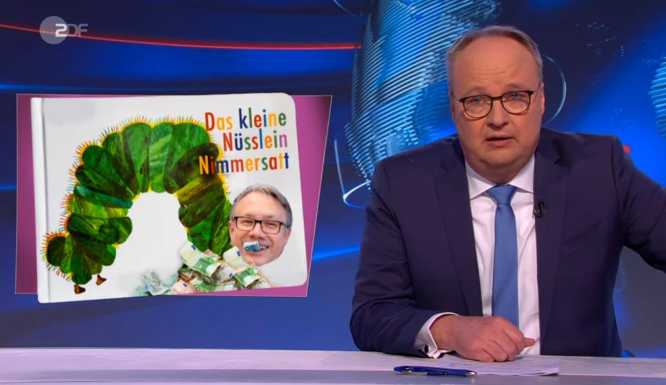 Unersättlich? Jedenfalls klebt Georg Nüßlein an seinem Bundestagsstuhl, so Oliver Welke. (Bild: ZDF)