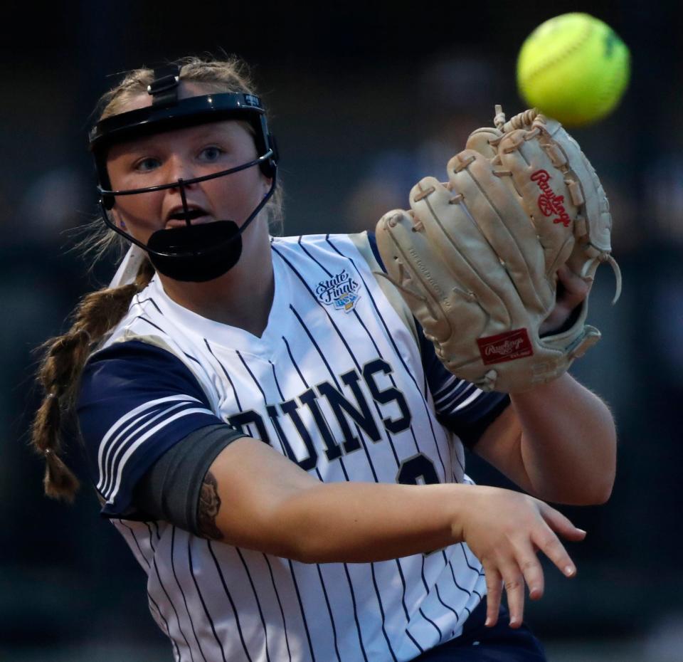 Tri-West Hendricks Bruins McKenzie Walters (3) throws the ball during the IHSAA Class 3A Softball State Final against the New Prairie Cougars, Friday, June 9, 2023, at Purdue University’s Bittinger Stadium in West Lafayette, Ind. New Prairie won 4-2.