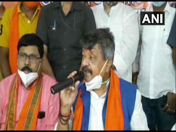 BJP leader Kailash Vijayvargiya speaking at a press conference in Durgapur on Thursday. [Photo/ANI]