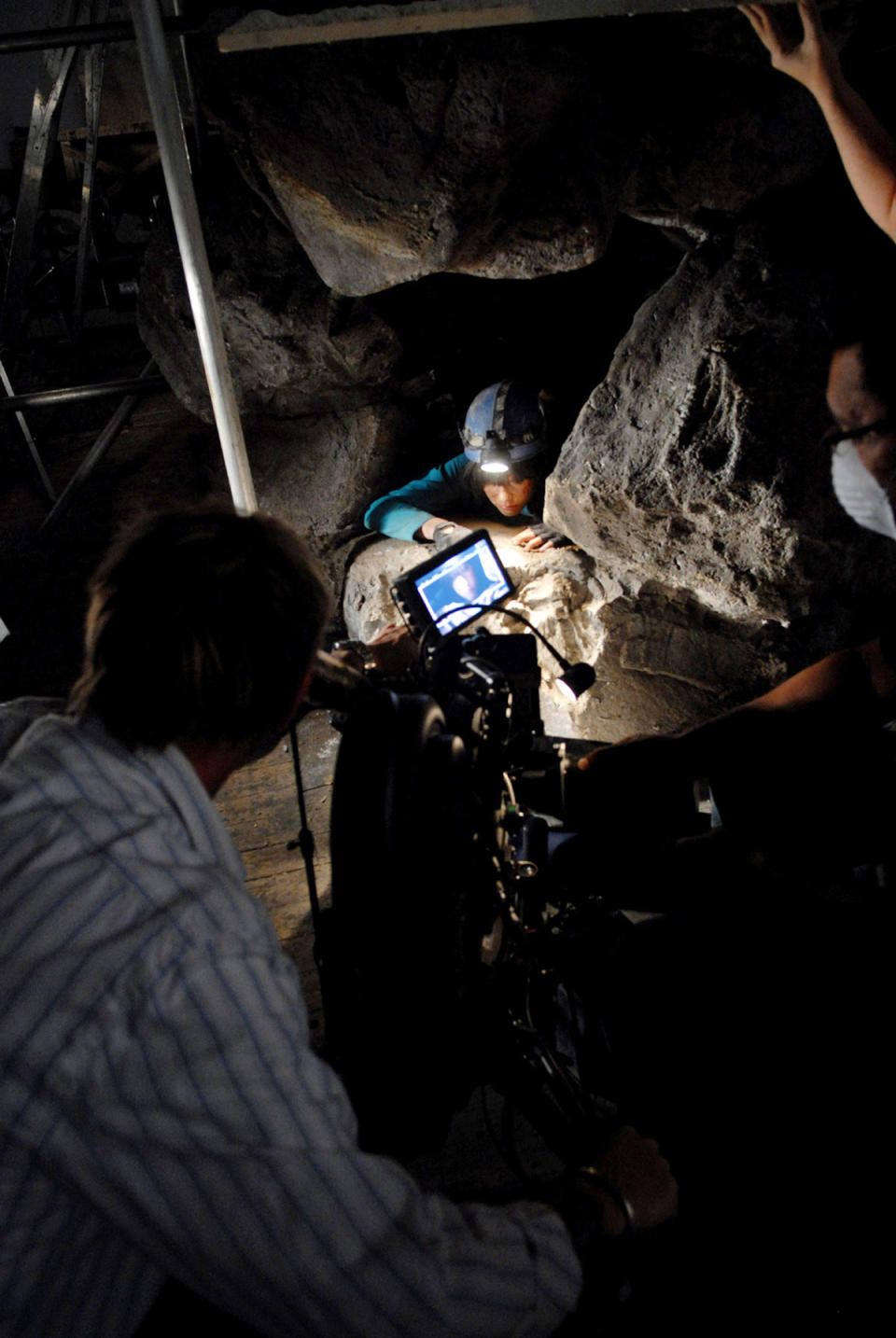 Behind the scenes of "The Descent Part 2"