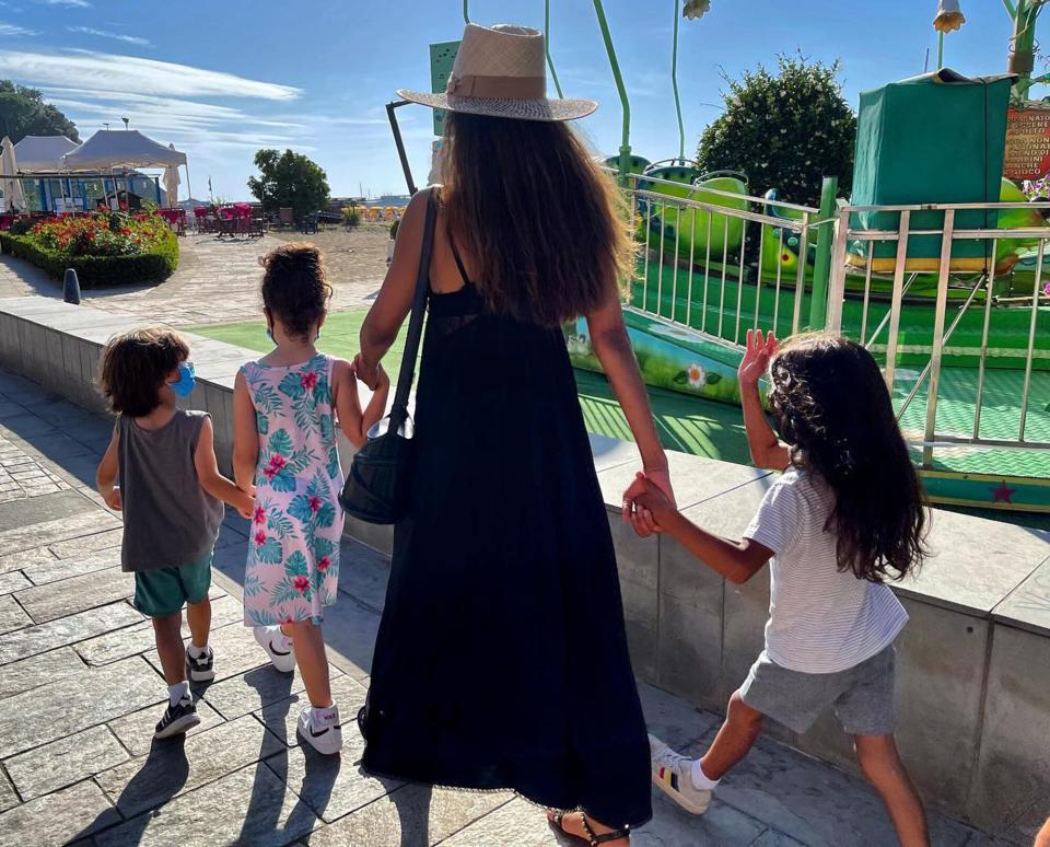 Zoë Saldana and her kids