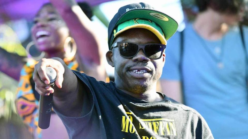 <p>UPDATE 10:29 AM PT — A rep for rapper Bushwick Bill confirmed his passing on Sunday in a statement Rolling Stone, saying, “Bushwick Bill passed away peacefully this evening at 9:35 p.m. He was surrounded by his immediate family … We are looking into doing a public memorial at a later date. His family appreciates […]</p> <p>The post <a rel="nofollow noopener" href="https://theblast.com/bushwick-bill-dead-pancreatic-cancer/" target="_blank" data-ylk="slk:Geto Boys Rapper Bushwick Dead at 52;elm:context_link;itc:0;sec:content-canvas" class="link ">Geto Boys Rapper Bushwick Dead at 52</a> appeared first on <a rel="nofollow noopener" href="https://theblast.com" target="_blank" data-ylk="slk:The Blast;elm:context_link;itc:0;sec:content-canvas" class="link ">The Blast</a>.</p>