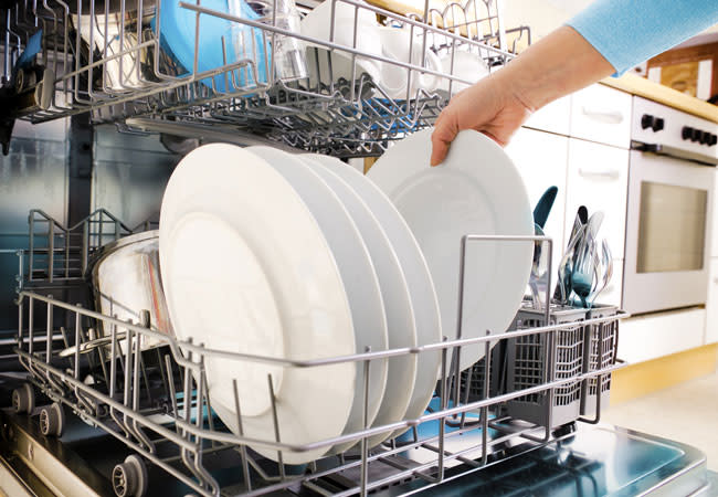 How to avoid the situation of smelly dishwashers?