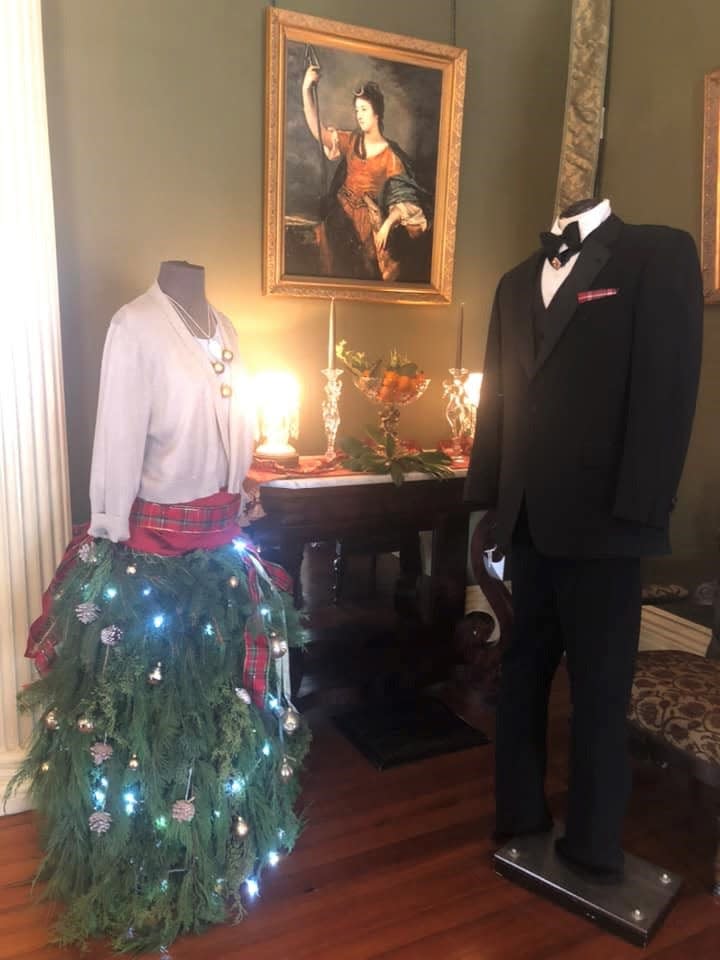 South Parlor decorated by Cockade City Garden Club members Pauline Elliott and Sherry Styve for Centre Hill Museum's 2022 Holiday Showcase in Old Towne Petersburg. The designers were inspired by former first lady Michelle Obama's "stylish" Christmas trees featured at the White House at Christmastime during her husband's administration.