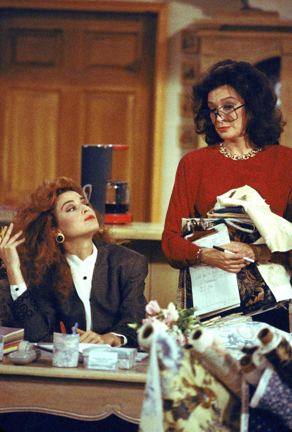 Mary Jo Shivley (Annie Potts) and Julia Sugarbaker (Dixie Carter) in Designing Women