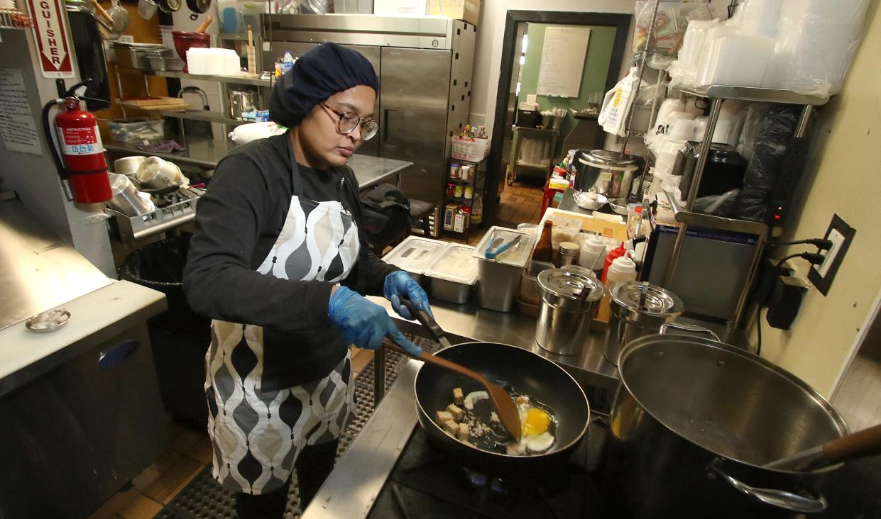 Chef Gee prepares shrimp pad thai Monday afternoon, Jan. 9, 2023, at Khop Khun Taste of Thailand on East Dixon Boulevard in Shelby.