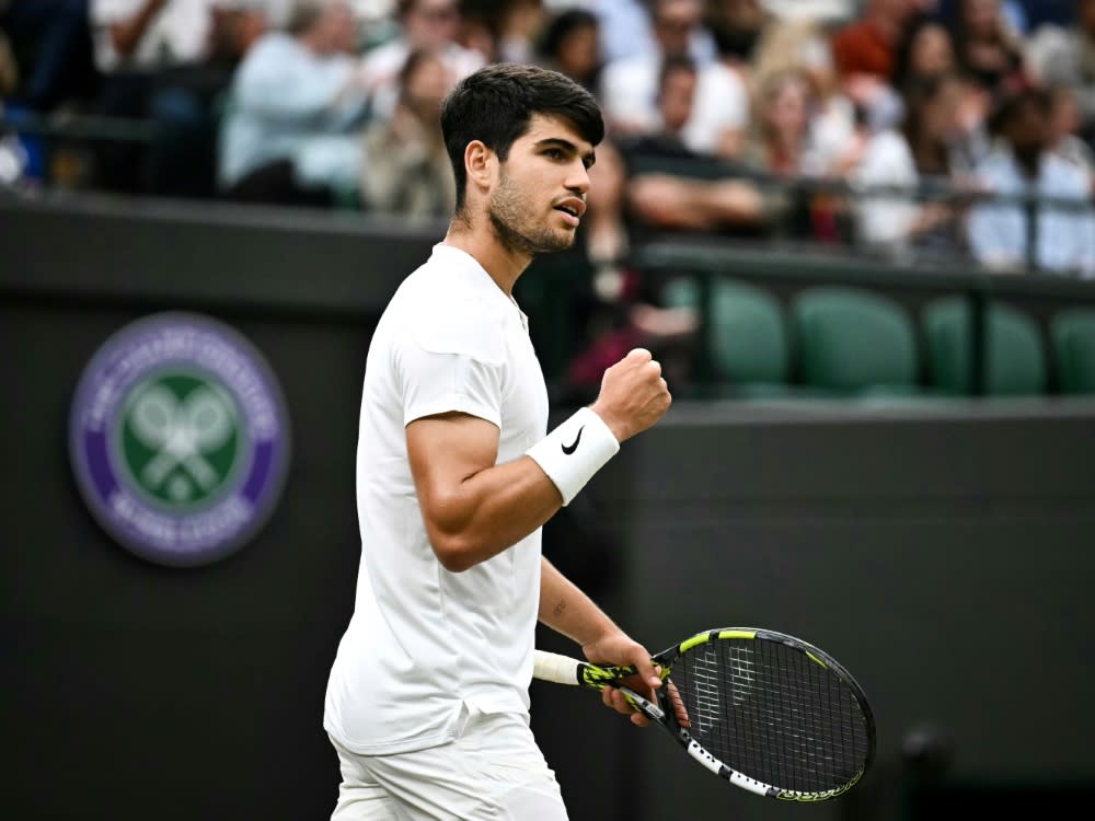 Alcaraz kämpft sich erneut ins WimbledonFinale