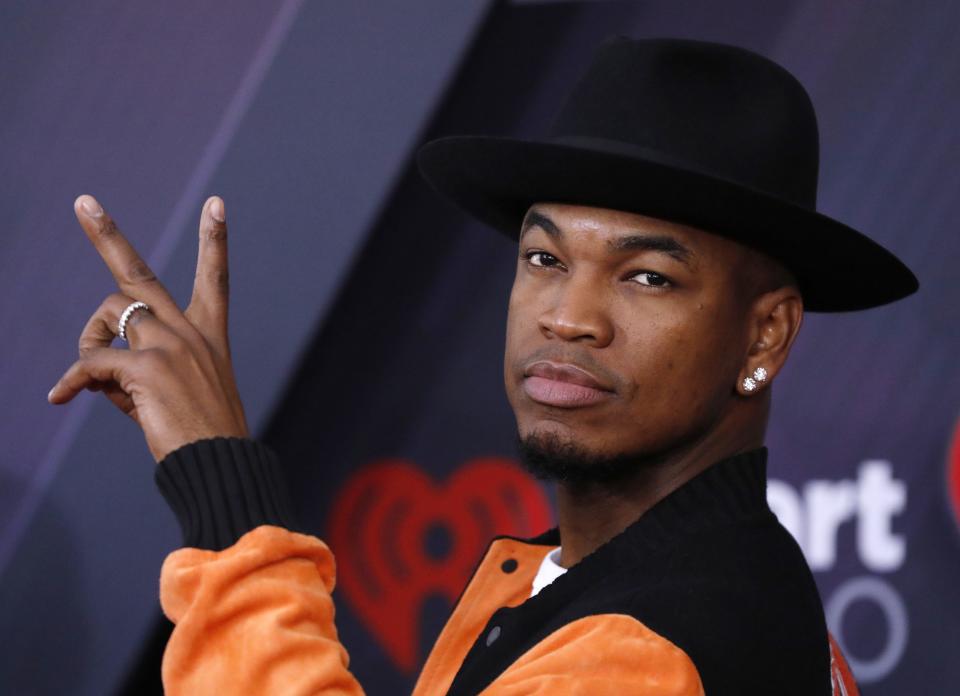 Ne-Yo arrives at the 2018 iHeartRadio Music Awards in L.A. (Photo: Mario Anzuoni/Reuters)