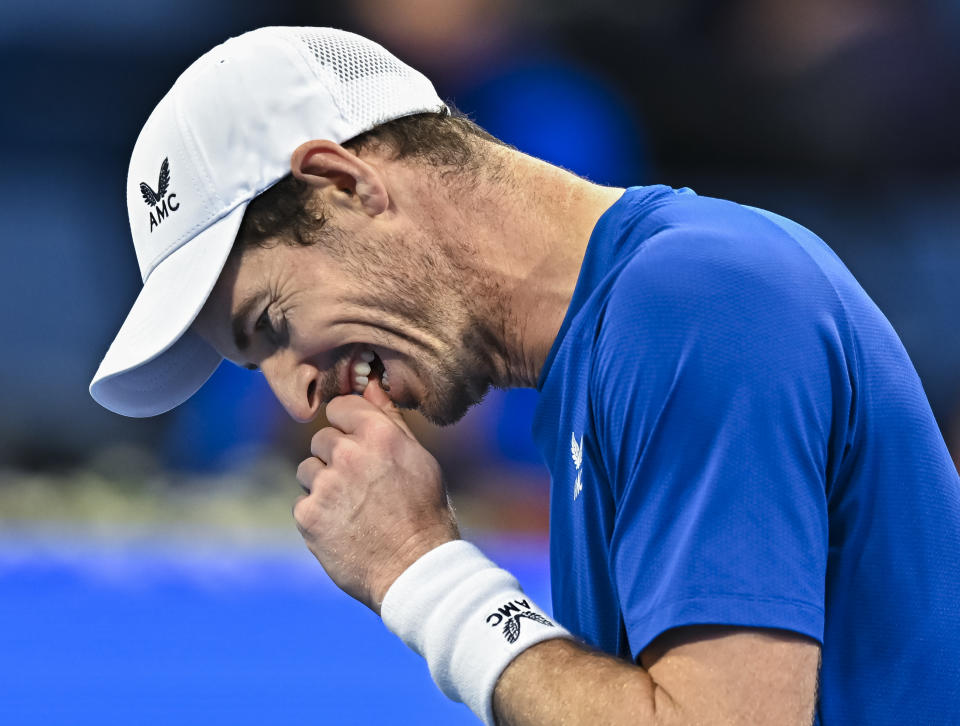 Andy Murray frustrated.