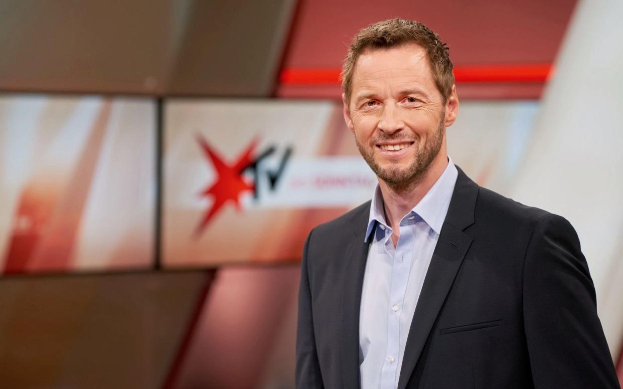 Moderator Dieter Könnes diskutiert am Sonntag ab 22.45 Uhr in "stern TV" mit seinen Gästen über das aktuelle Chaos an den deutschen Flughäfen. (Bild: RTL / Guido Engels)