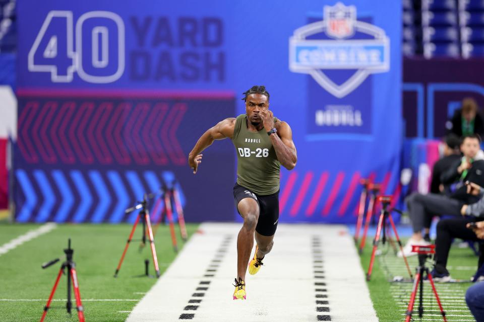 INDIANAPOLIS, INDIANA - MARCH 01: Max Melton #DB26 of Rutgers participates in the 40-yard dash during the NFL Combine at Lucas Oil Stadium on March 01, 2024 in Indianapolis, Indiana. (Photo by Stacy Revere/Getty Images)