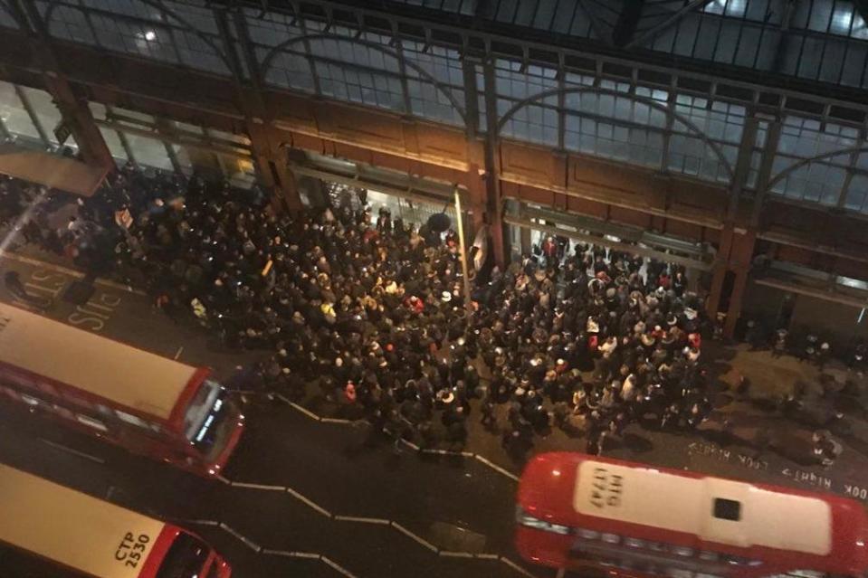 Crowds queuing outside of the station because of the huge numbers inside. (Sergi Mulero)