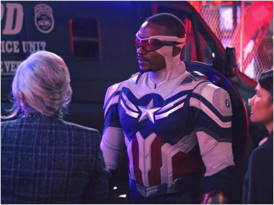 Sam Wilson cap costume 2