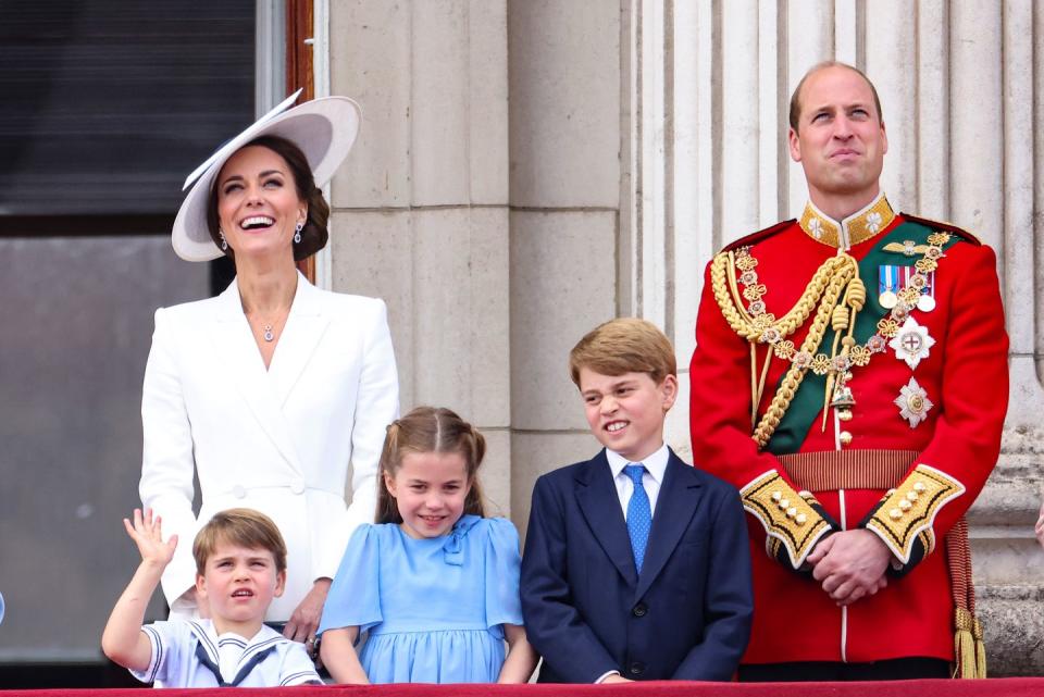 queen elizabeth ii platinum jubilee 2022 trooping the colour