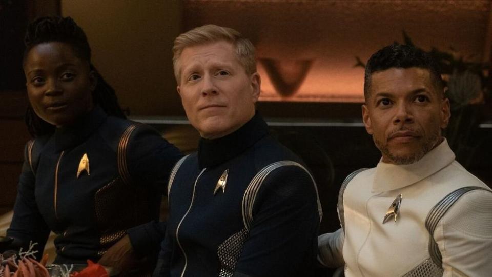 Anthony Rapp as Paul Stamets and Wilson Cruz as Hugh Culber on Star Trek Discovery