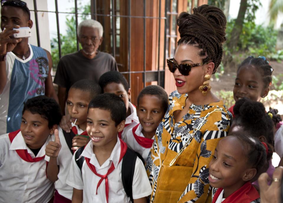 Beyonce, Jay-Z turn heads in Havana