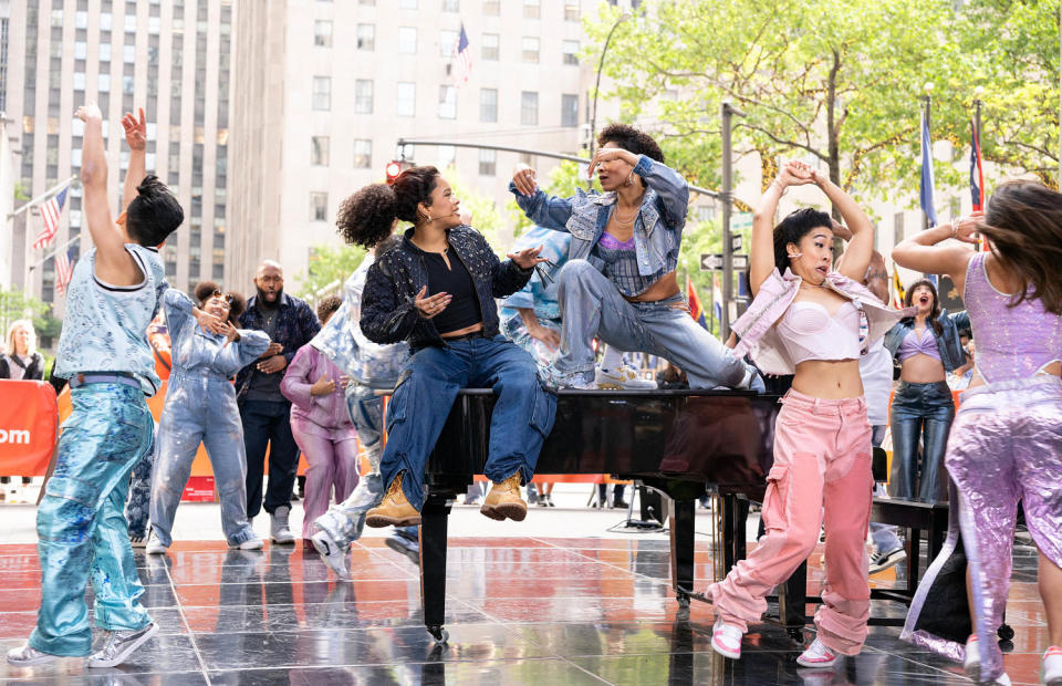 The broadway show Hell's Kitchen performs on the TODAY plaza. (Nathan Congleton / TODAY)